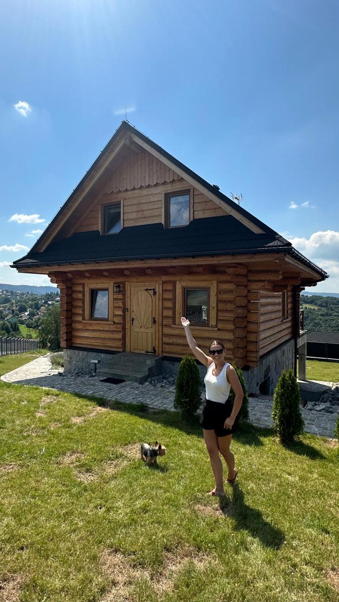 Zloty Gron Log & Holiday home *